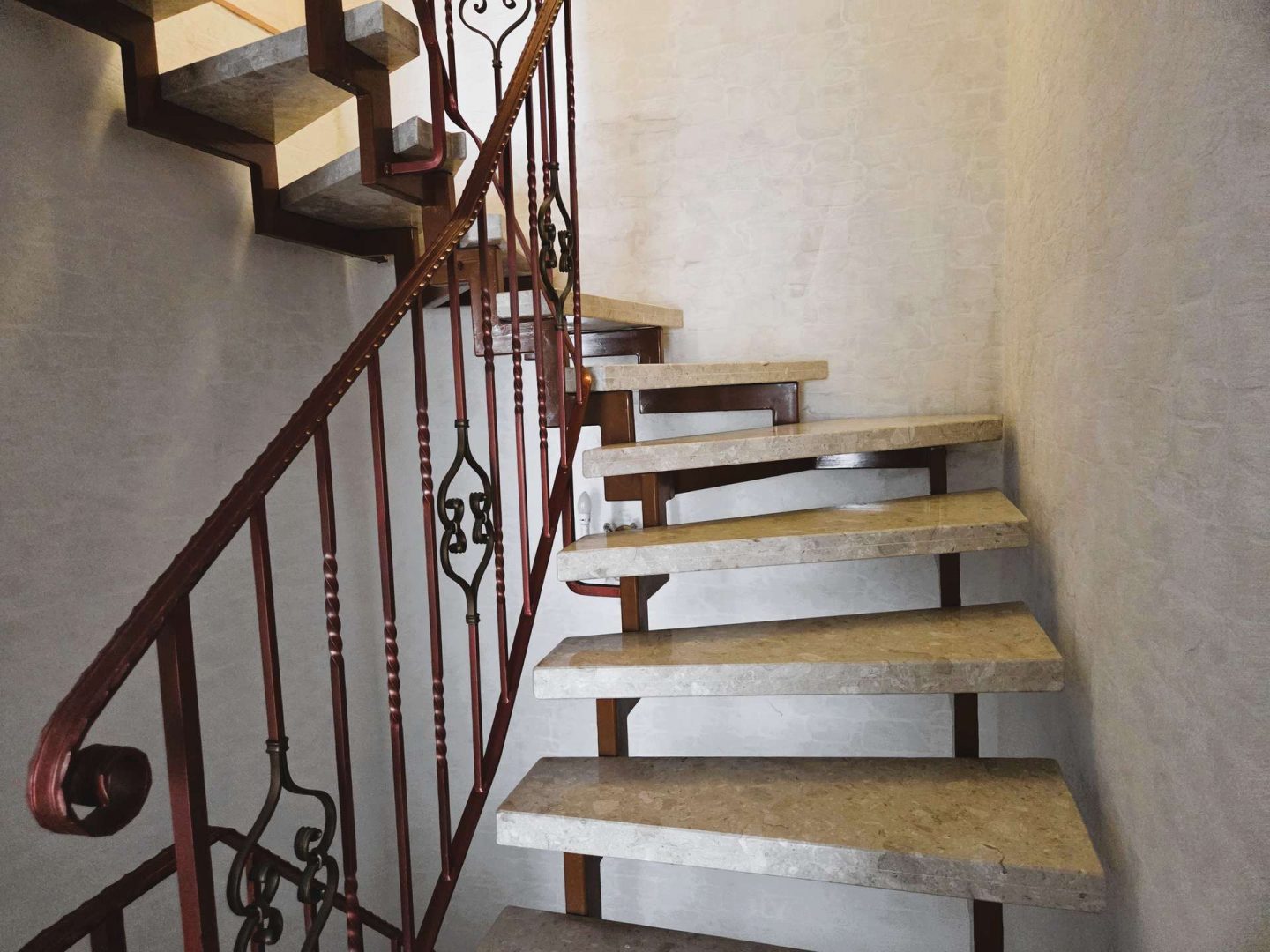 Treppe ins Dachgeschoss