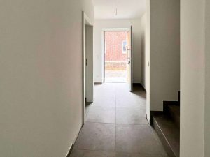 Hausflur Blickrichtung Hauseingang